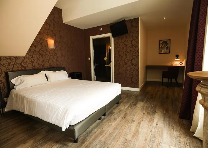 Couette-café Ferme Du Roy 3*